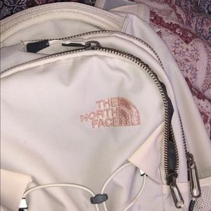 ملصقات رائعة عطل Vintage White Rose Gold North Face Backpack Kulturazitiste Org